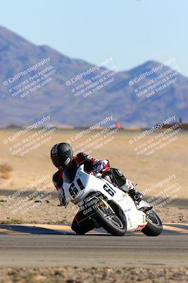 media/Jan-08-2022-SoCal Trackdays (Sat) [[1ec2777125]]/Turn 4 (1145am)/